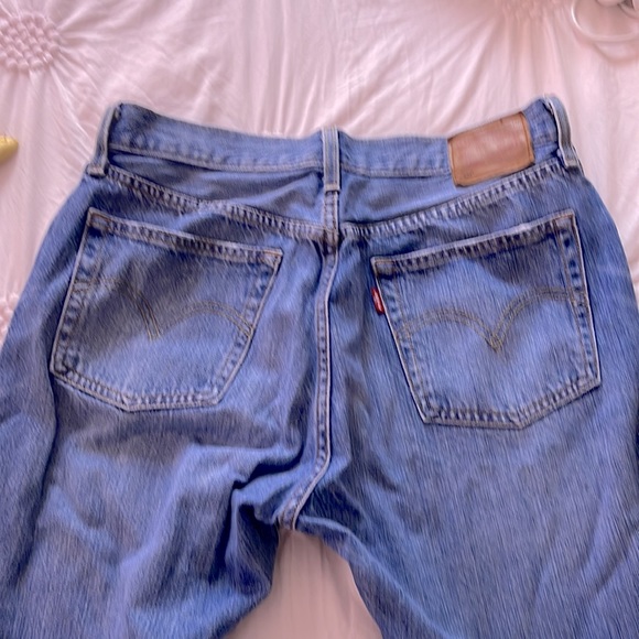 501 levis - Picture 2 of 4